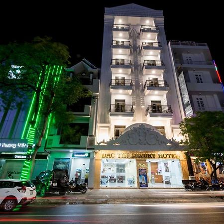 Dac Tin Luxury Hotel Туїхоа Екстер'єр фото