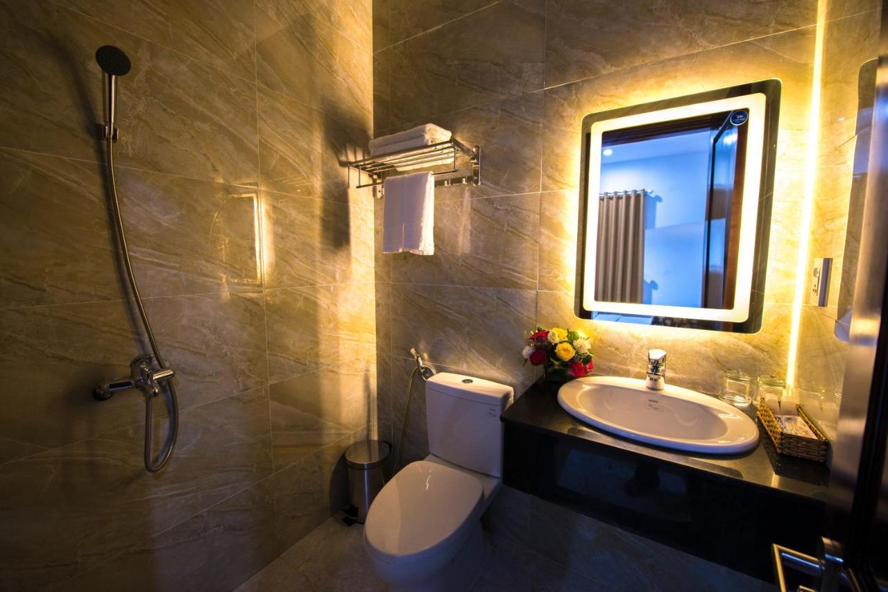 Dac Tin Luxury Hotel Туїхоа Екстер'єр фото